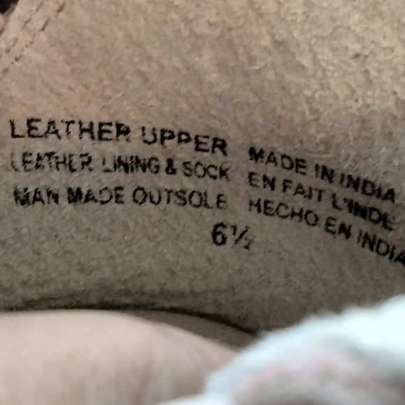 Seychelles Dusty pink Criss-cross Cutout Soft leather ankle bootie - Picture 10 of 10